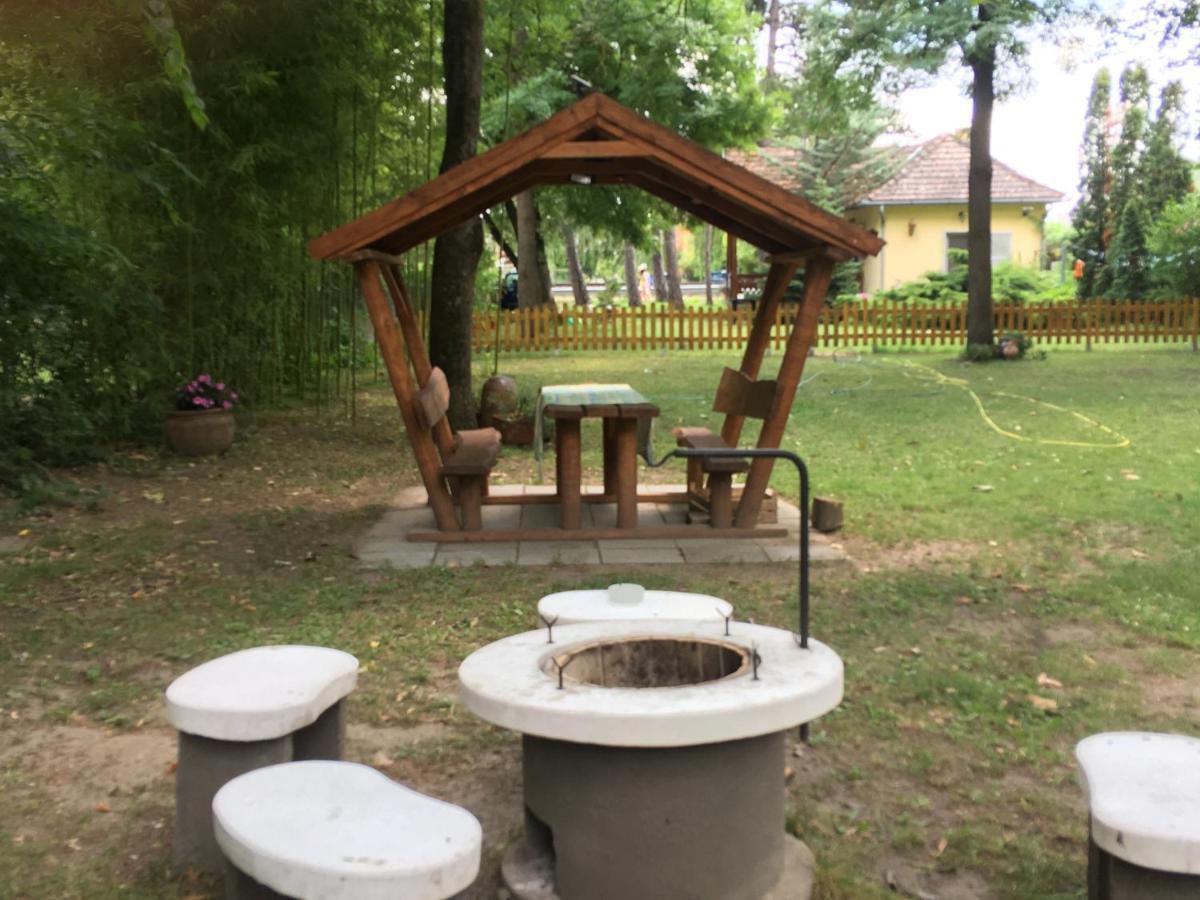 Honved Apartmanhaz Balatonlelle Luaran gambar